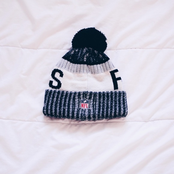 New Era Raiders Beanie - Picture 2 of 2